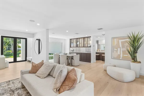 $15,000 | 735 Northeast 6th Street, Boca Raton, FL 33432