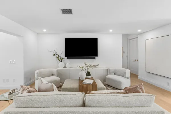 $15,000 | 735 Northeast 6th Street, Boca Raton, FL 33432