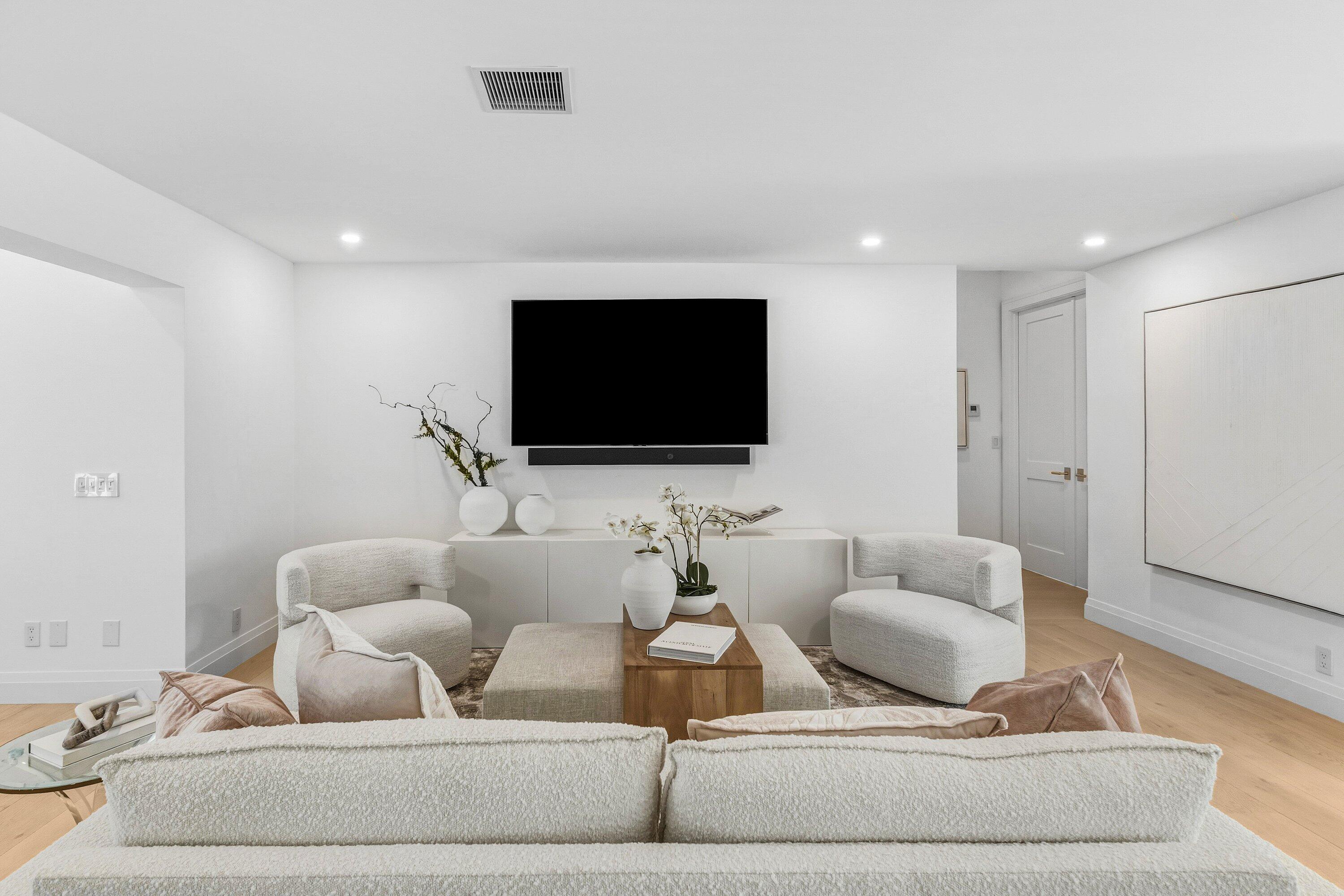 735 Northeast 6th Street Boca Raton, FL 33432 - Photo 5 of 43 005-735Northeast6thStreet-BocaRaton-FL-3