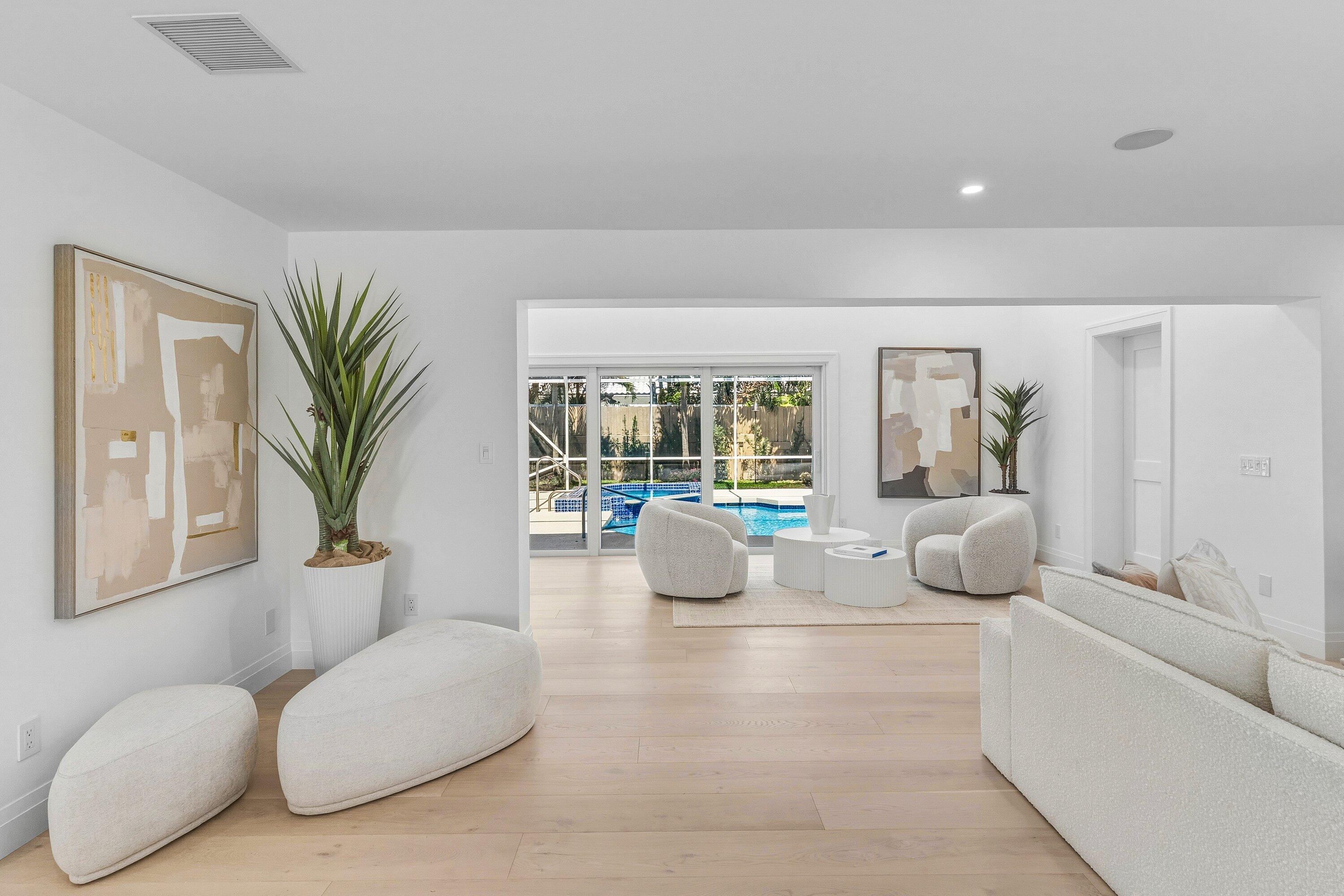 735 Northeast 6th Street Boca Raton, FL 33432 - Photo 9 of 43 009-735Northeast6thStreet-BocaRaton-FL-3