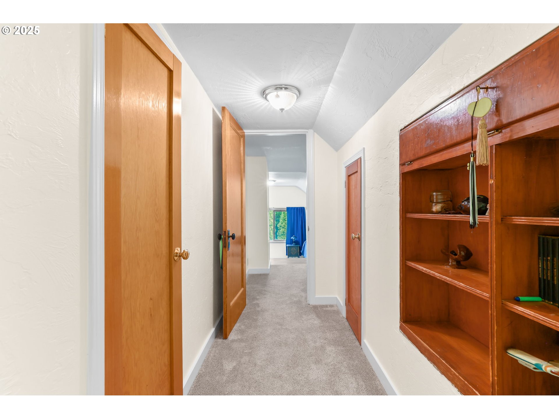 26011 South Morgan Road Estacada, OR 97023 - Photo 15 of 48 a view of a hallway with closet and a bathroom