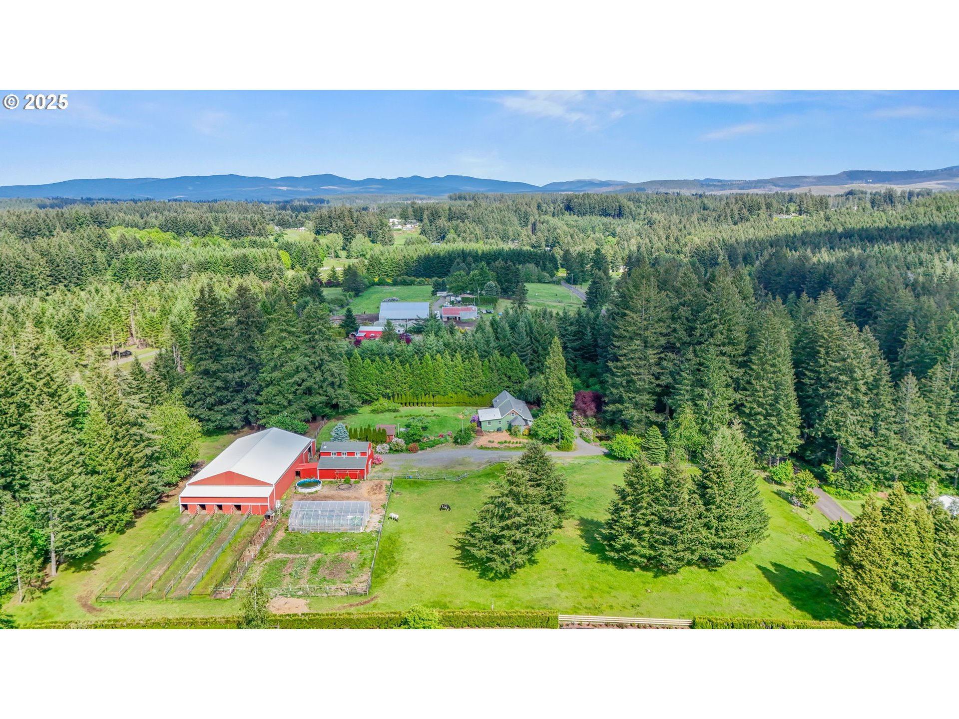 26011 South Morgan Road Estacada, OR 97023 - Photo 44 of 48 a picture of city view