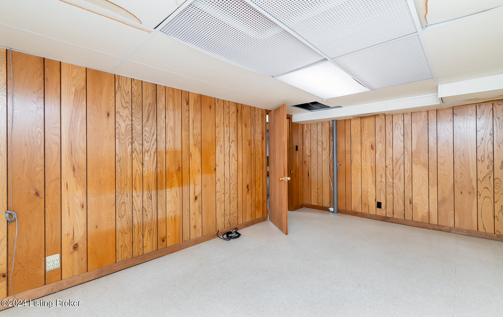 2415 Hayward Road Louisville, KY 40242 - Photo 82 of 88 HWR-182