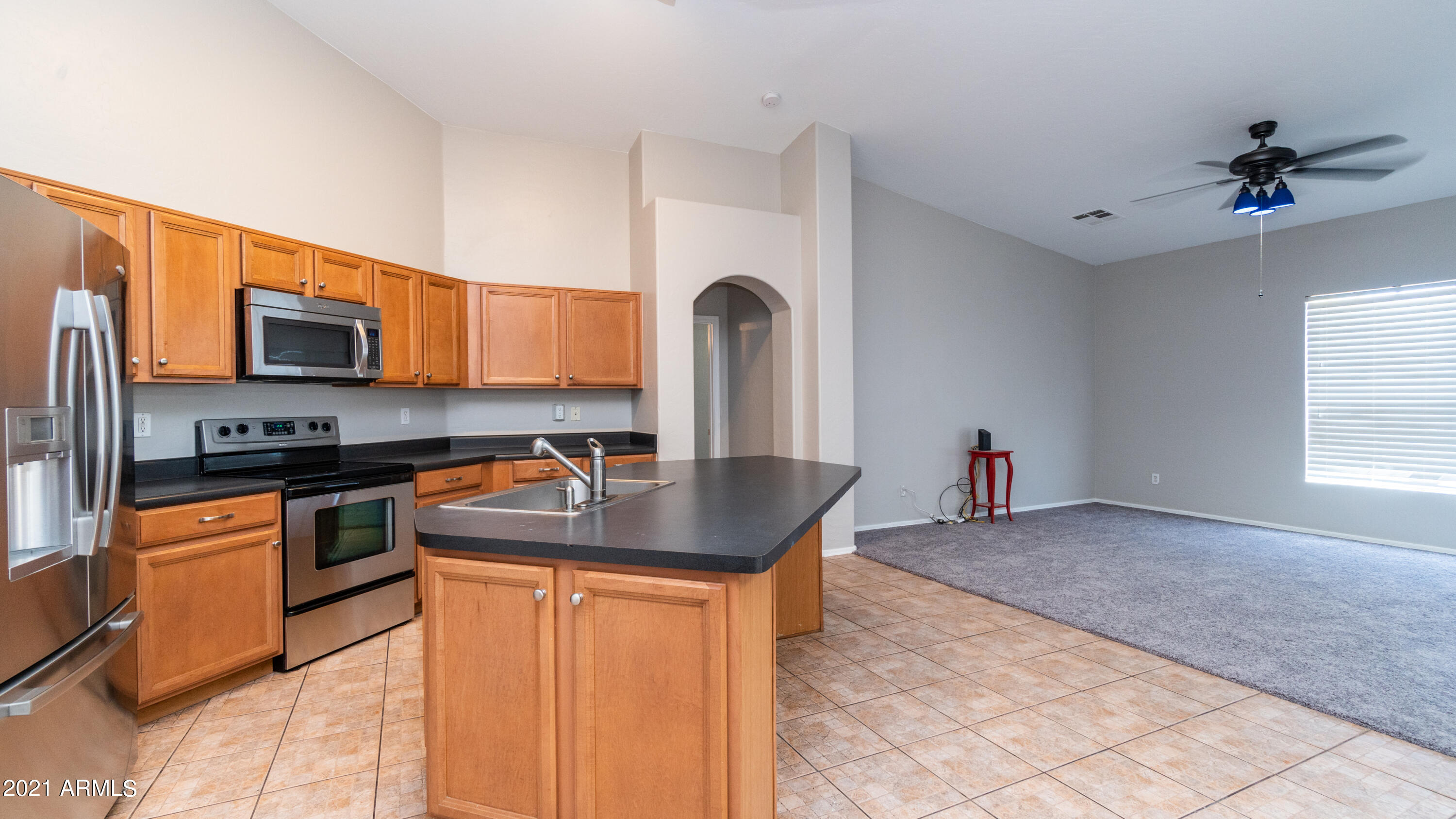 14843 West Wethersfield Road Surprise, AZ 85379 - Photo 6 of 28 Kitchen