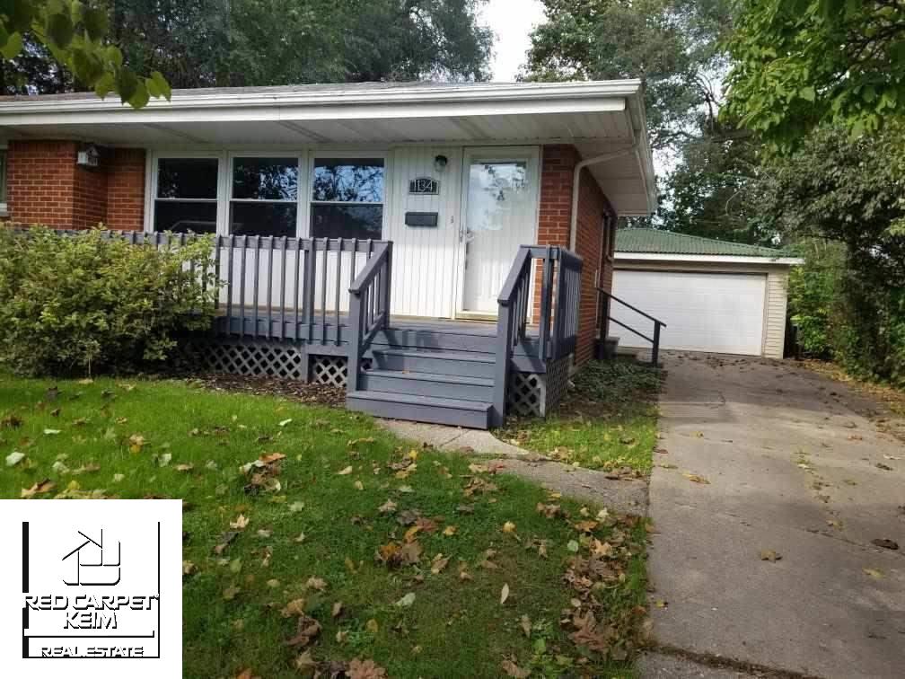 1134 State Fenton, MI 48430 - Photo 4 of 28 50060770-3.JPG