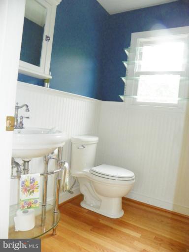 10 Decatur Avenue Annapolis, MD 21403 - Photo 3 of 30 a bathroom with a sink and a toilet