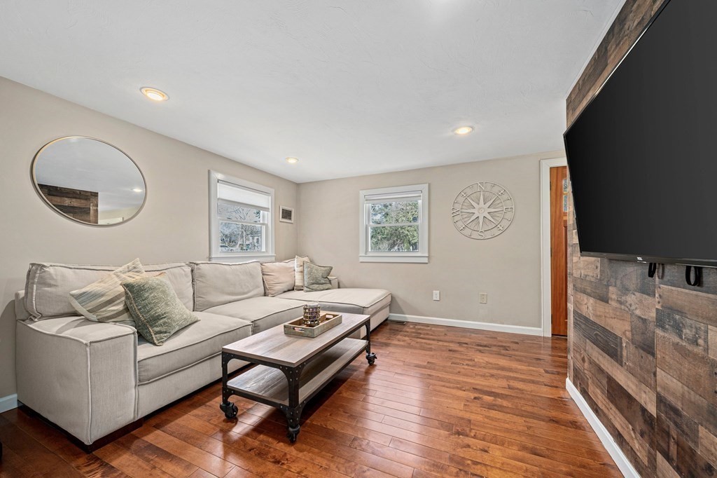 27 Bayhead Shores Road Bourne, MA 02532 - Photo 12 of 41 Gallery Image 12