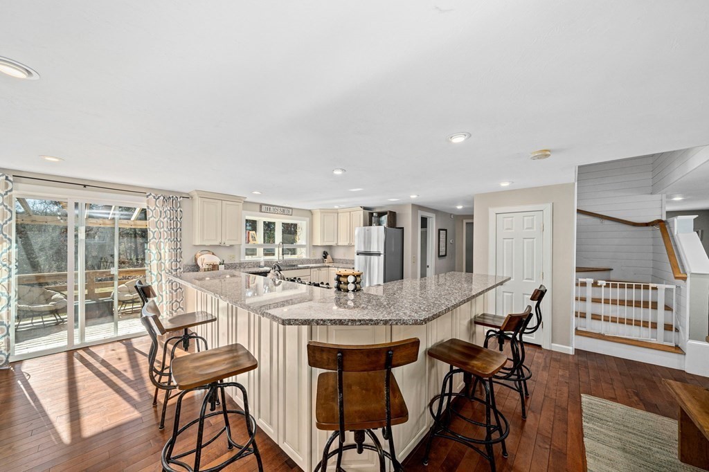 27 Bayhead Shores Road Bourne, MA 02532 - Photo 4 of 41 Gallery Image 4