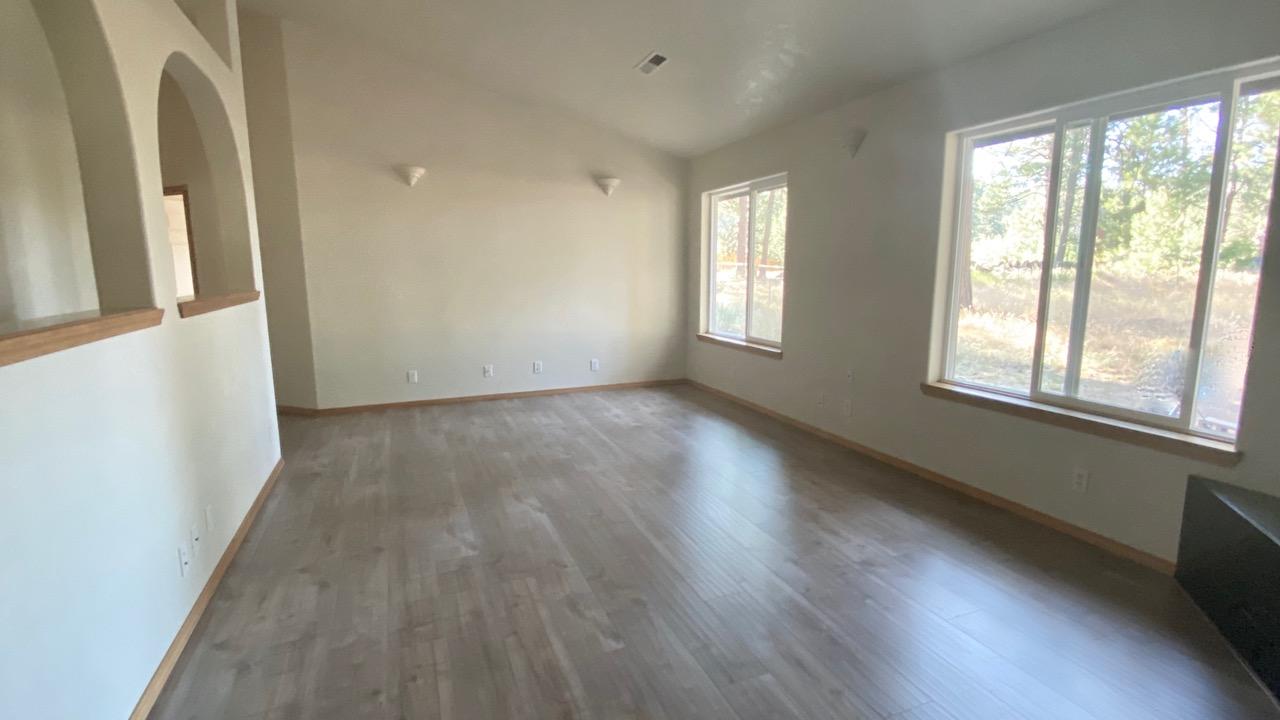 19170 Baker Road Bend, OR 97702 - Photo 11 of 23 IMG_3891