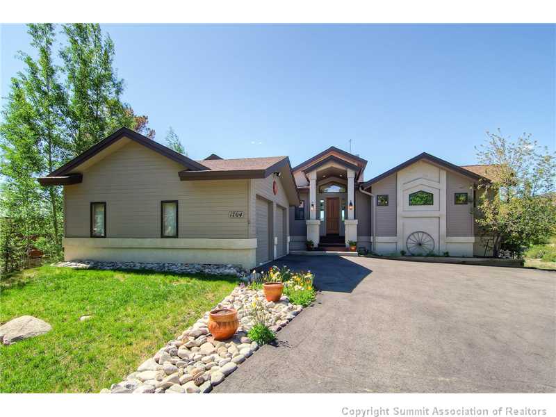1704 Red Hawk Road Silverthorne, CO 80498 - Photo 1 of 25 Exterior Front.