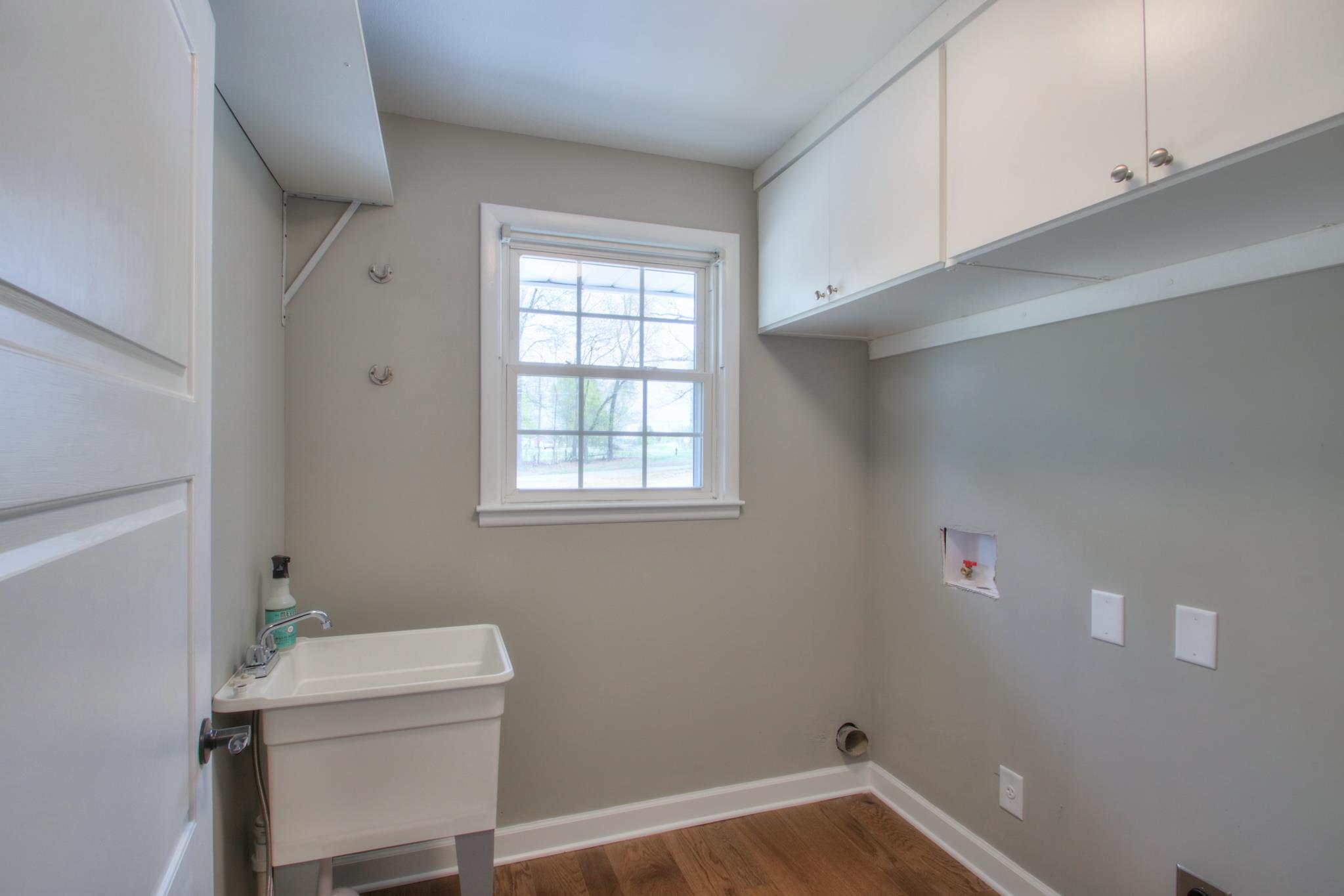 2964 Logan Road Greenbrier, TN 37073 - Photo 27 of 28 a room with a window