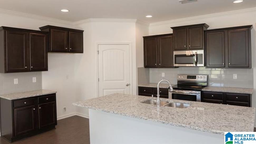 175 Sussex Road Odenville, AL 35120 - Photo 2 of 7