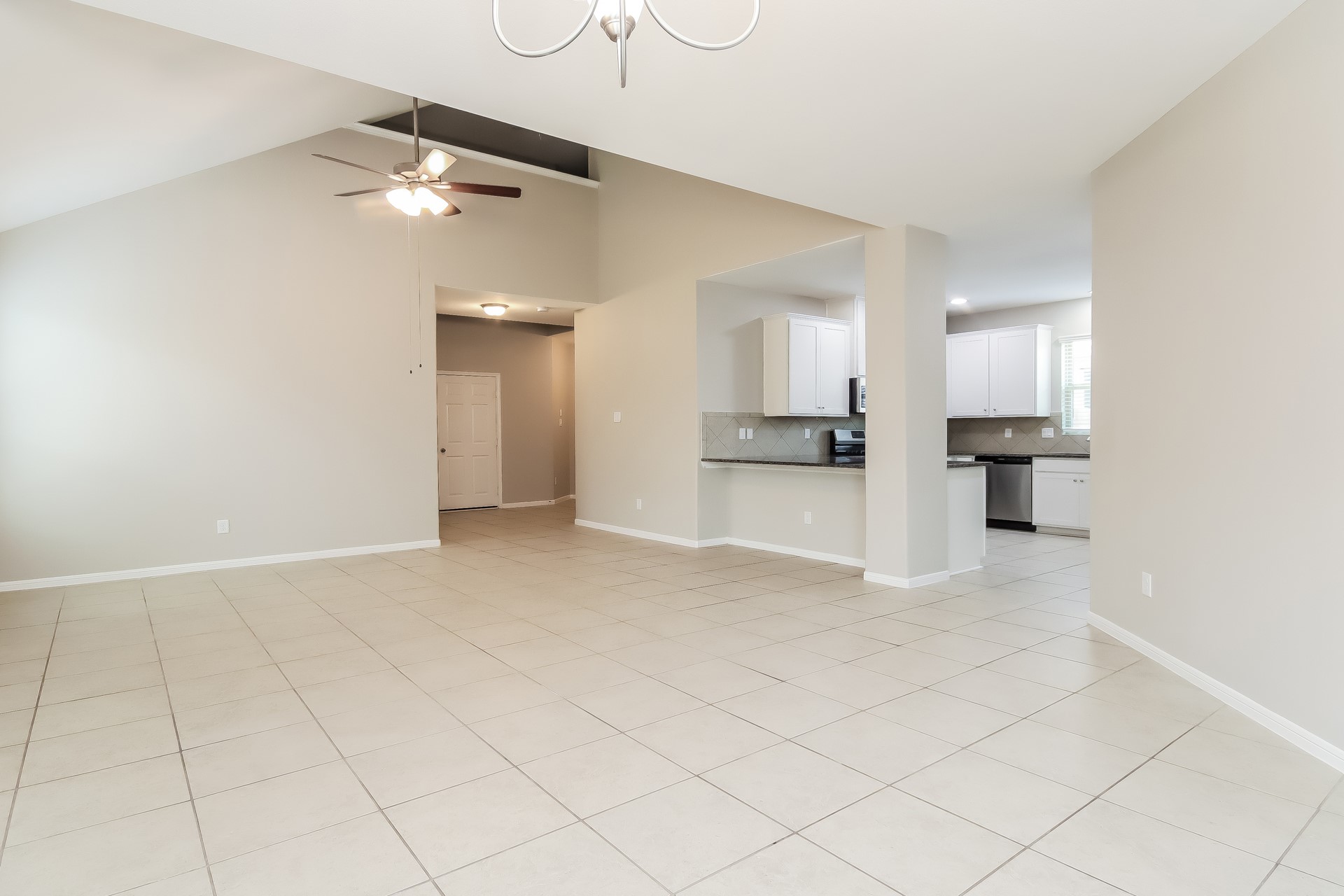 9207 Penfield Drive Rosharon, TX 77583 - Photo 4 of 15 Gallery Image 4
