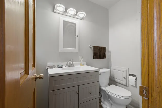 $309,900 | 2105 West Carpenter Avenue, Milwaukee, WI 53221