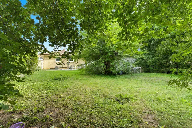 $309,900 | 2105 West Carpenter Avenue, Milwaukee, WI 53221