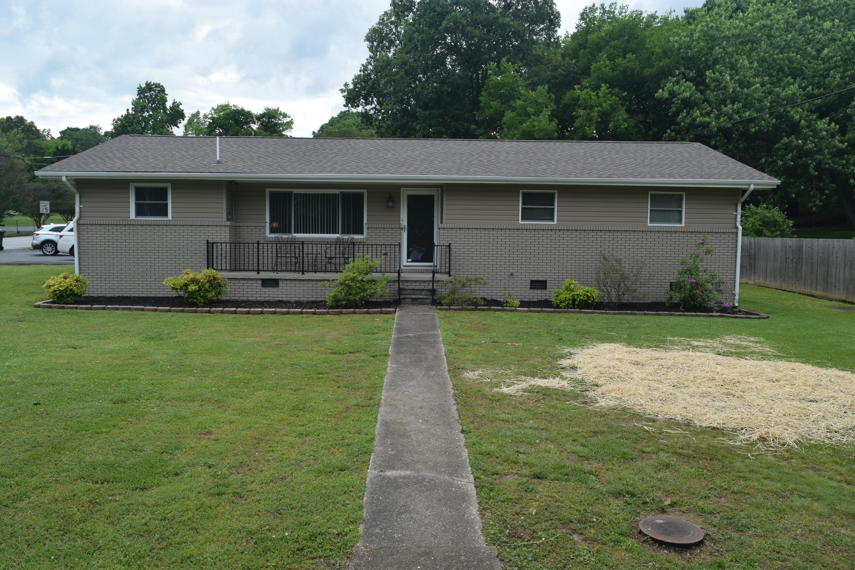 4417 Norcross Road Hixson, TN 37343 - Photo 1 of 42 6CDCEBA1-23FF-40BA-B34C-AA4F42227D55