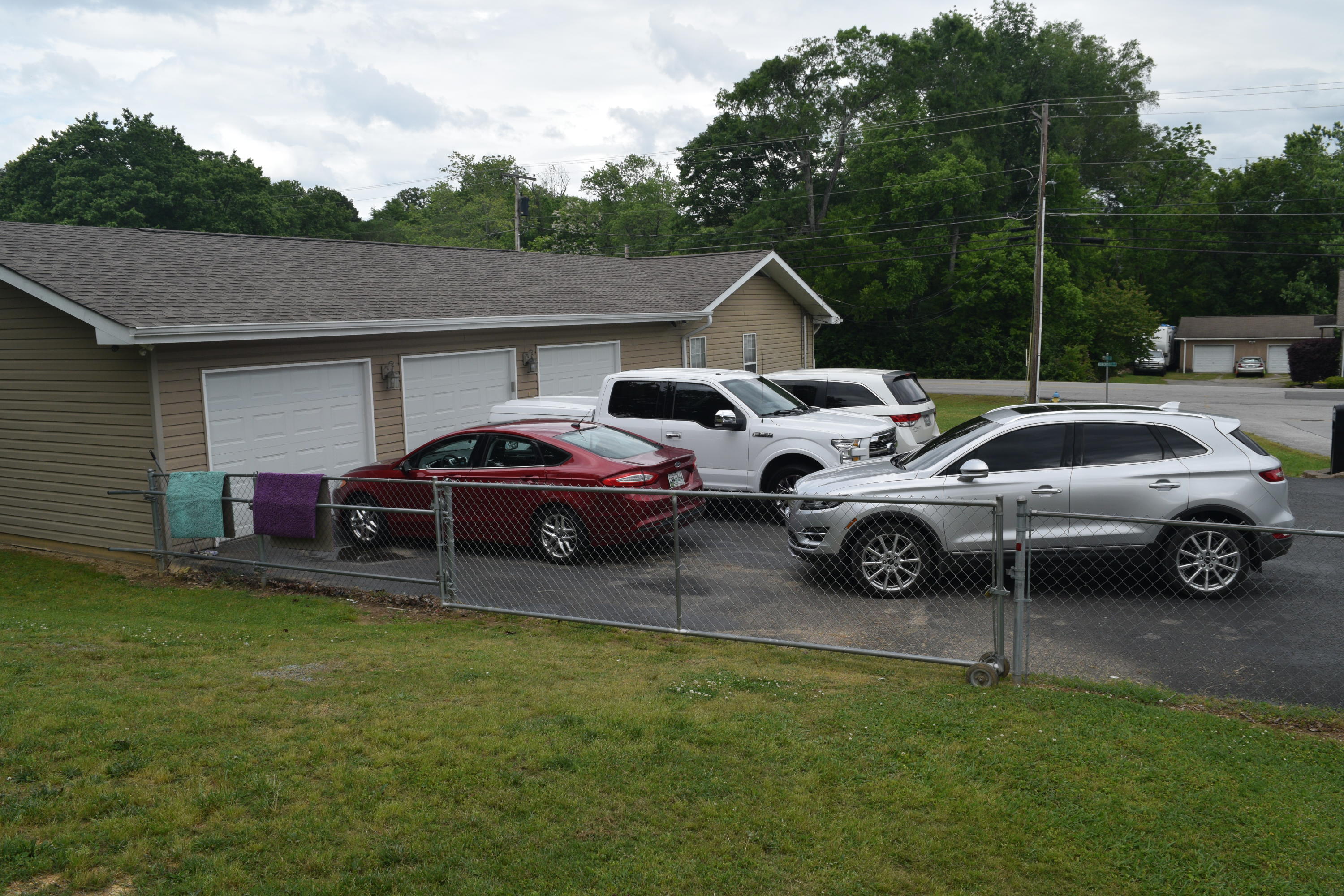 4417 Norcross Road Hixson, TN 37343 - Photo 12 of 42 91594088-2730-4FE0-BF91-0984C7D102CA