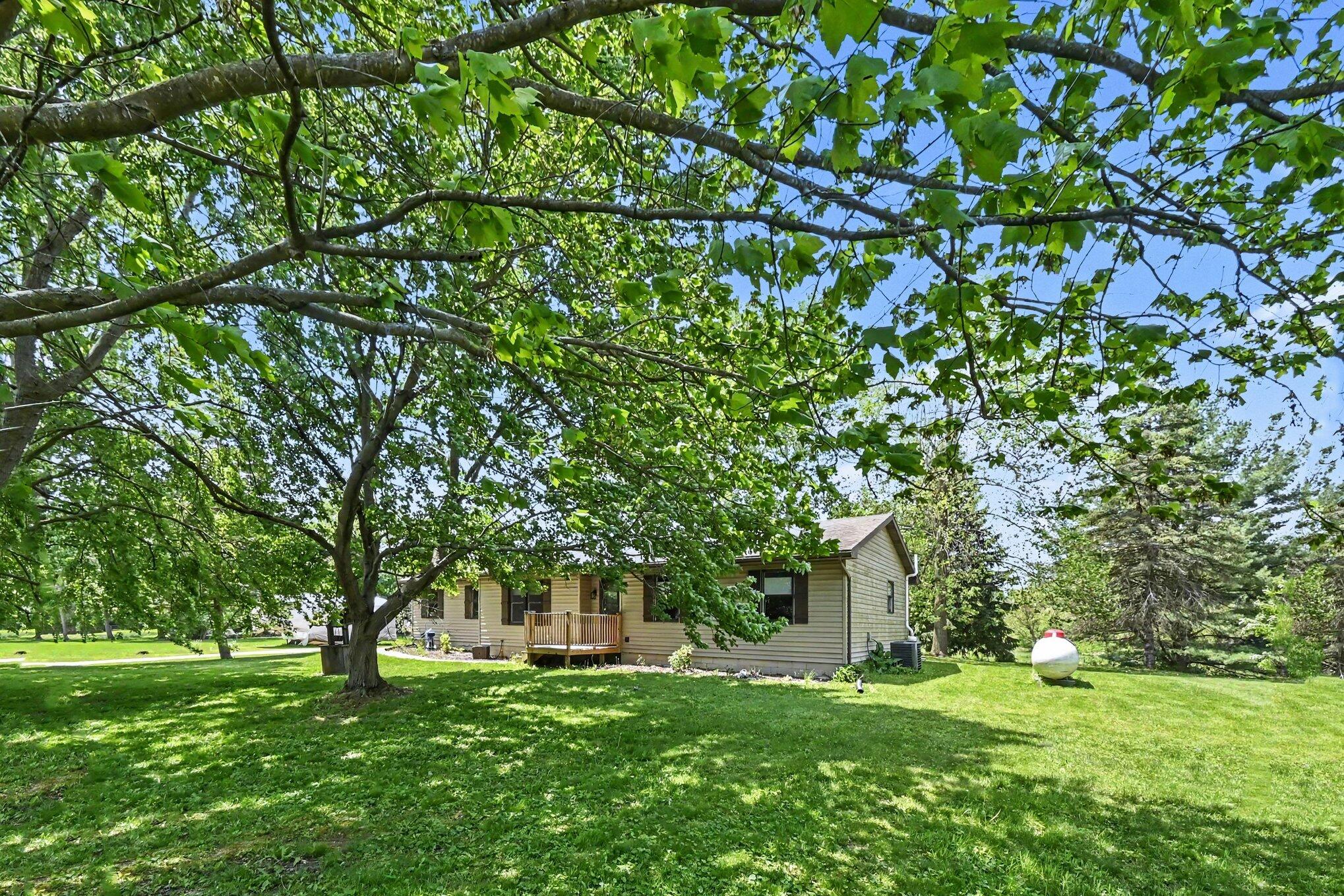 1691 North Michigan Road Eaton Rapids, MI 48827 - Photo 33 of 33 033_file_8696