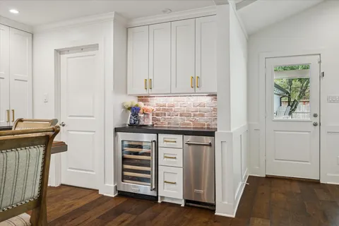 $998,000 | 1210 Briarbrook Drive, Houston, TX 77042