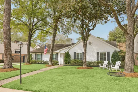 $998,000 | 1210 Briarbrook Drive, Houston, TX 77042