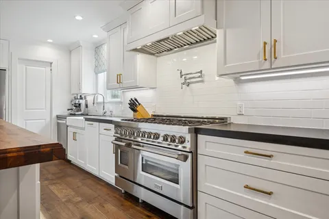 $998,000 | 1210 Briarbrook Drive, Houston, TX 77042