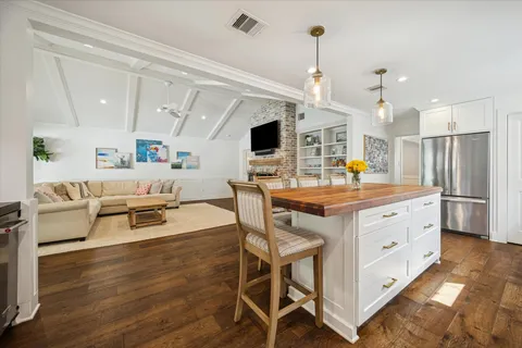 $998,000 | 1210 Briarbrook Drive, Houston, TX 77042