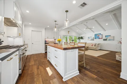 $998,000 | 1210 Briarbrook Drive, Houston, TX 77042