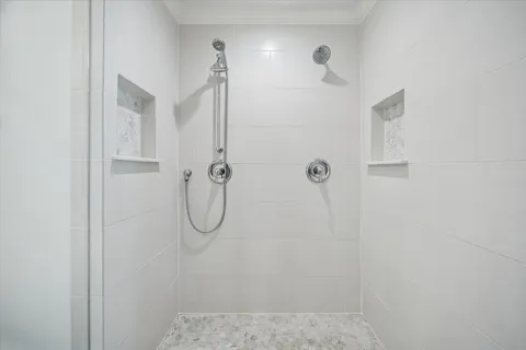 $998,000 | 1210 Briarbrook Drive, Houston, TX 77042