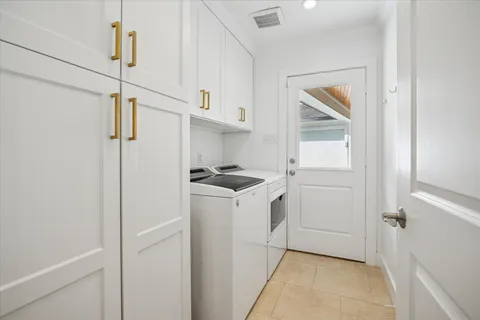 $998,000 | 1210 Briarbrook Drive, Houston, TX 77042