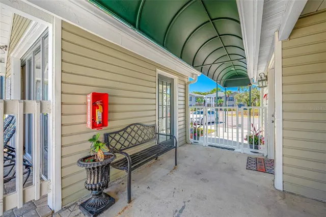 $1,650 | 8122 45th Court East, Unit 7, Sarasota, FL 34243