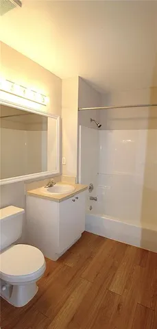 $1,650 | 8122 45th Court East, Unit 7, Sarasota, FL 34243