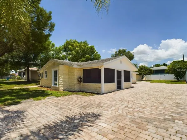 $260,000 | 617 Lime Street, Auburndale, FL 33823