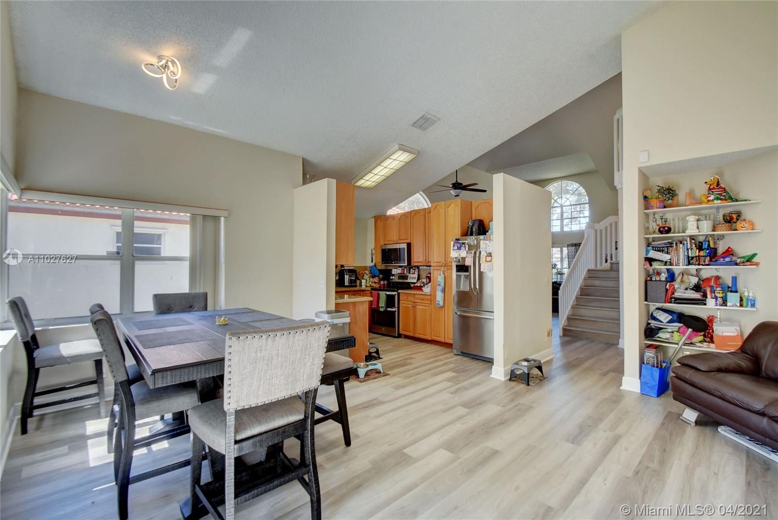 2795 Oak Grove Road Davie, FL 33328 - Photo 8 of 31 Gallery Image 8