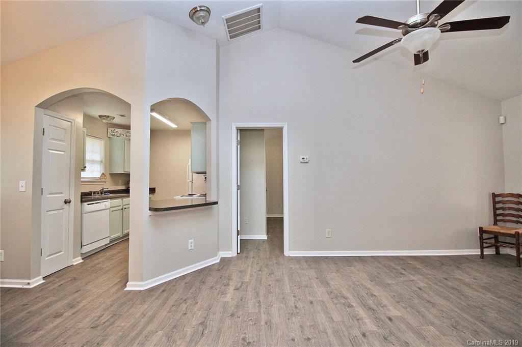 419 Tom Hunter Road Charlotte, NC 28213 - Photo 17 of 42 Gallery Image 17