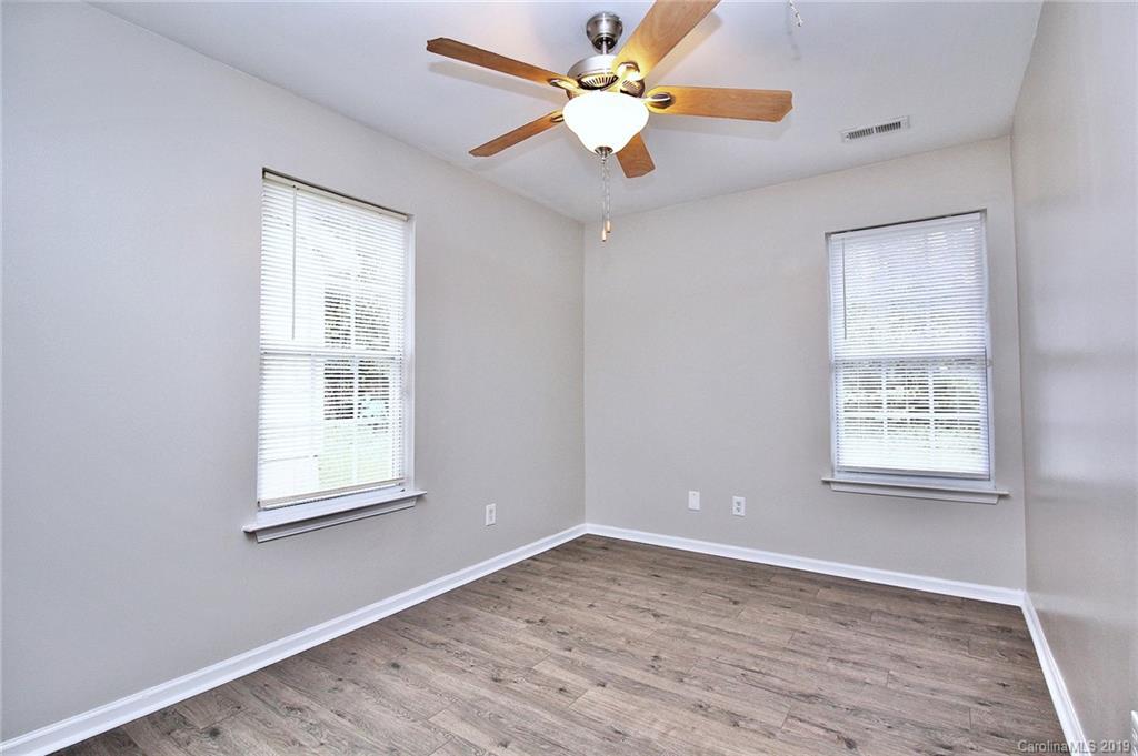 419 Tom Hunter Road Charlotte, NC 28213 - Photo 23 of 42 Gallery Image 23