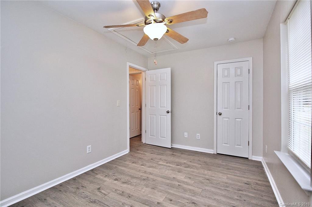 419 Tom Hunter Road Charlotte, NC 28213 - Photo 24 of 42 Gallery Image 24