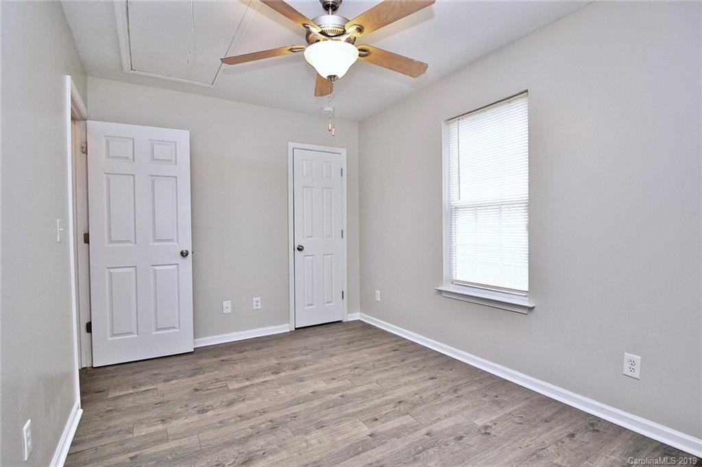 419 Tom Hunter Road Charlotte, NC 28213 - Photo 25 of 42 Gallery Image 25