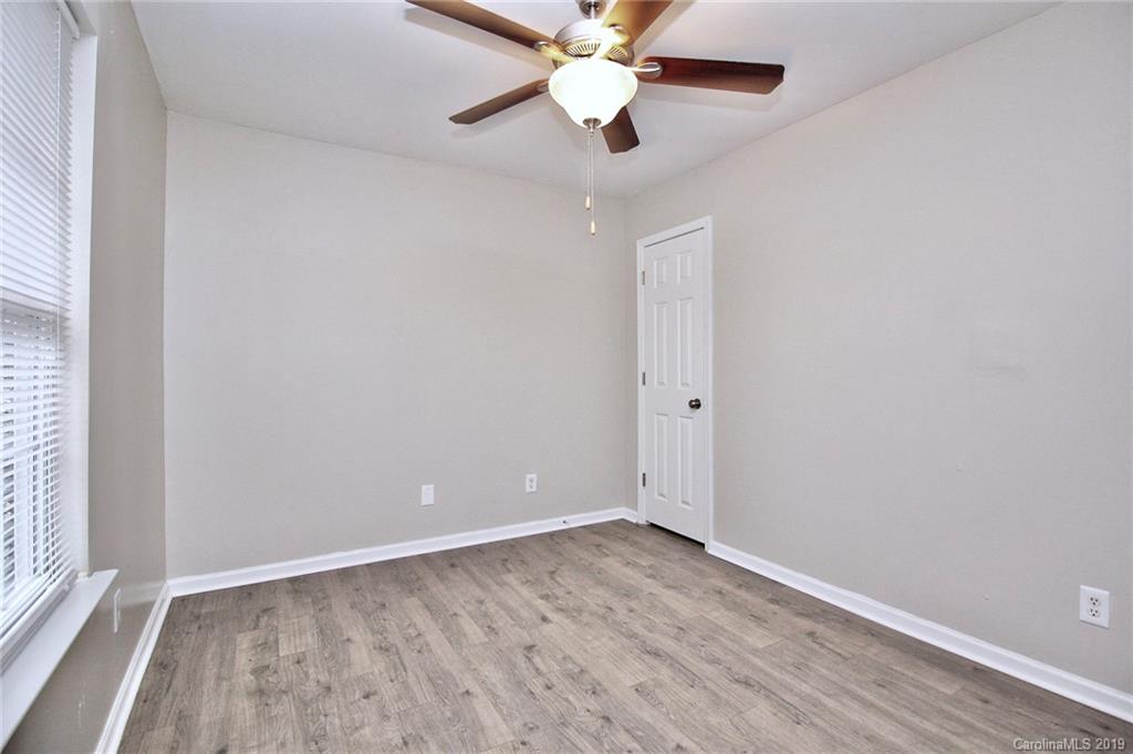 419 Tom Hunter Road Charlotte, NC 28213 - Photo 29 of 42 Gallery Image 29