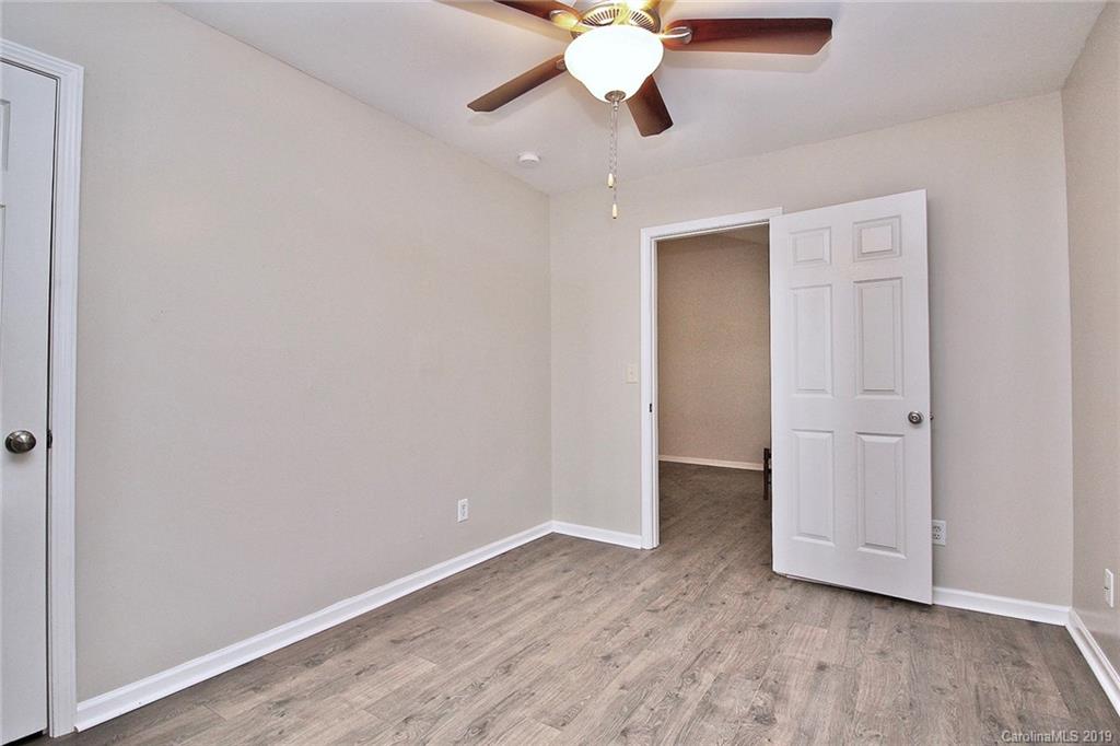 419 Tom Hunter Road Charlotte, NC 28213 - Photo 30 of 42 Gallery Image 30