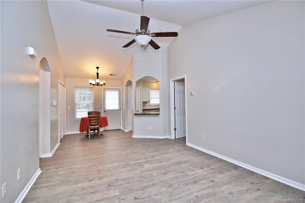 419 Tom Hunter Road Charlotte, NC 28213 - Photo 4 of 42 Gallery Image 4