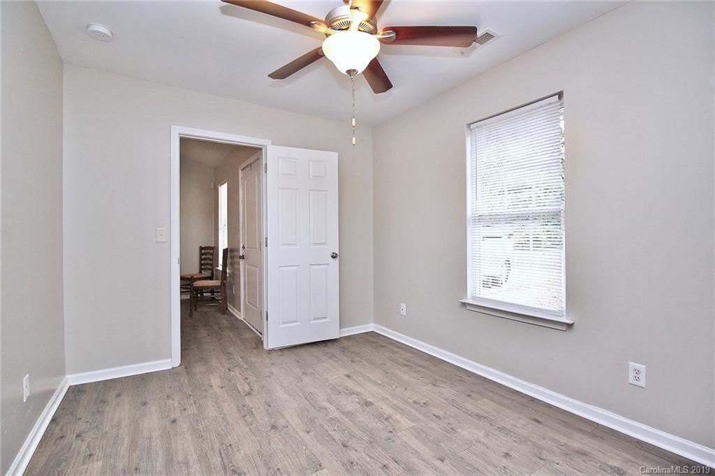 419 Tom Hunter Road Charlotte, NC 28213 - Photo 31 of 42 Gallery Image 31