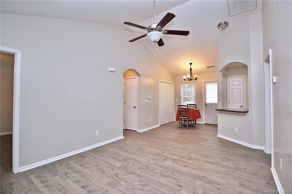 419 Tom Hunter Road Charlotte, NC 28213 - Photo 5 of 42 Gallery Image 5