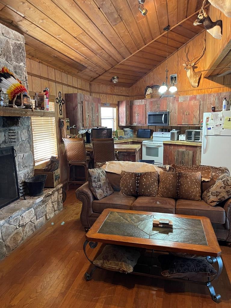 145 West Ibex Road Mountain Home, TX 78058 - Photo 4 of 21