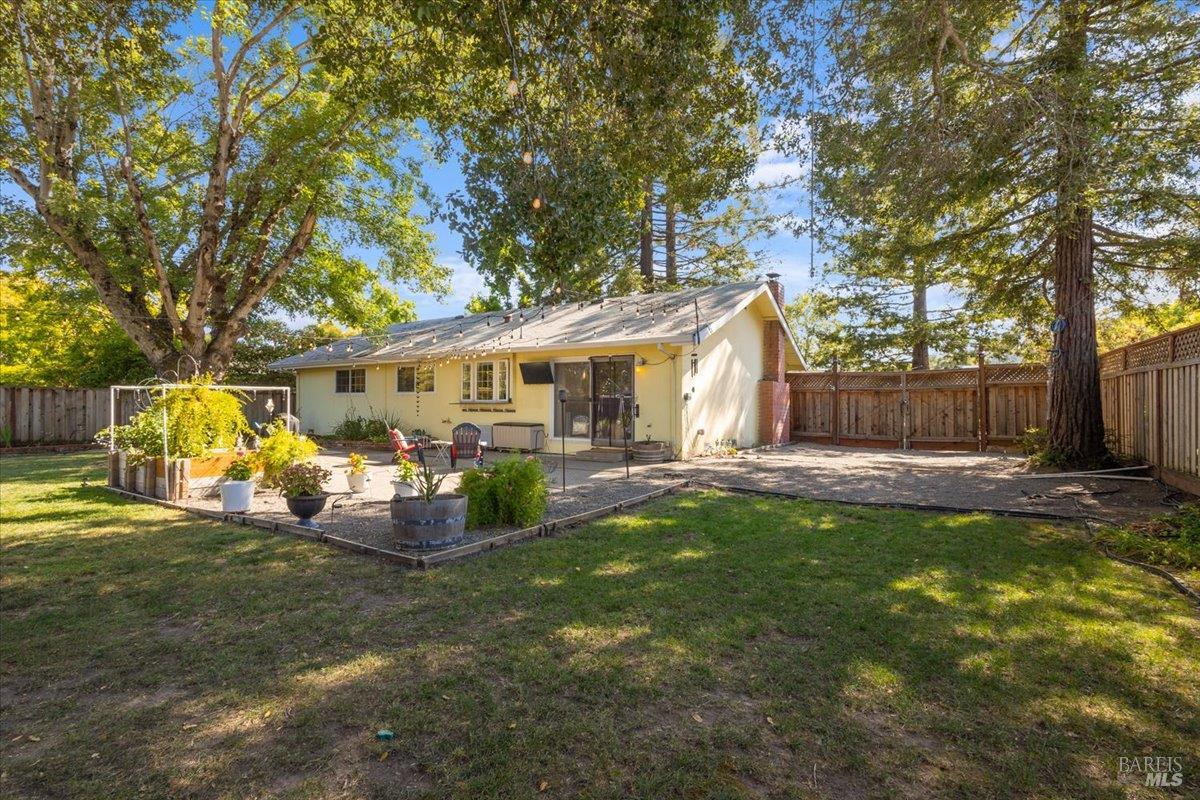 2216 Fremont Drive Santa Rosa, CA 95409 - Photo 3 of 36