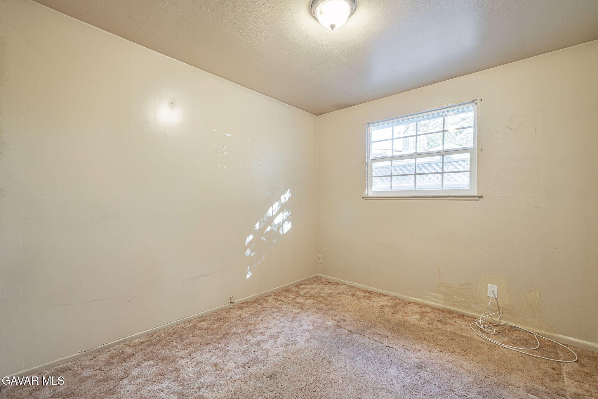 45309 Newtree Avenue Lancaster, CA 93534 - Photo 24 of 35 an empty room with windows