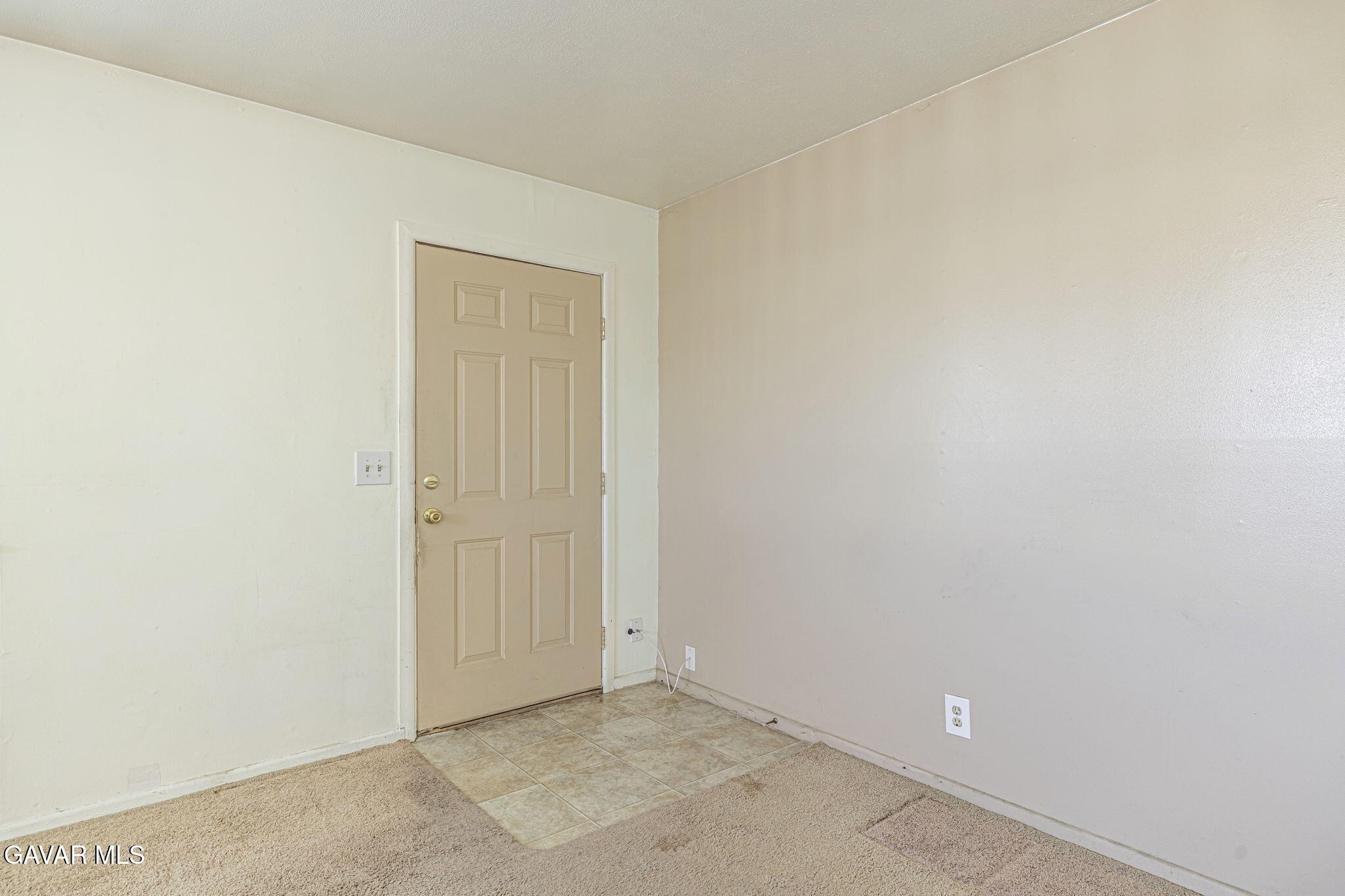 45309 Newtree Avenue Lancaster, CA 93534 - Photo 9 of 35 an empty room with closet