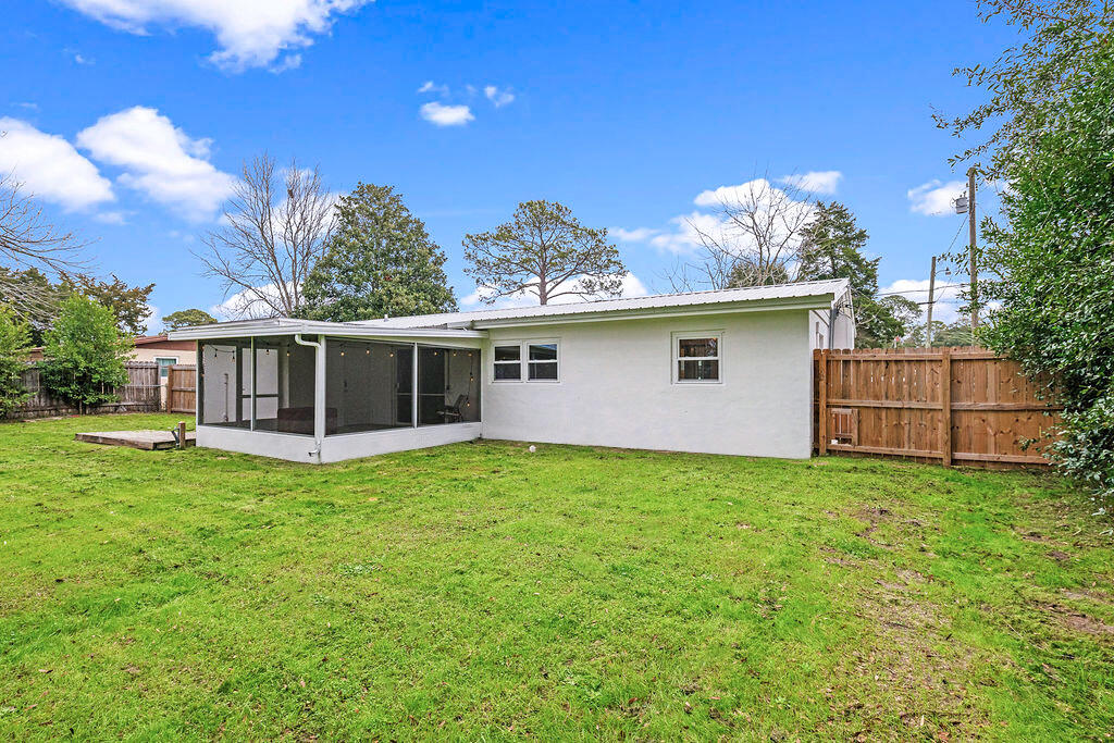 641 Cornwall Terrace Mary Esther, FL 32569 - Photo 33 of 40 Back Yard