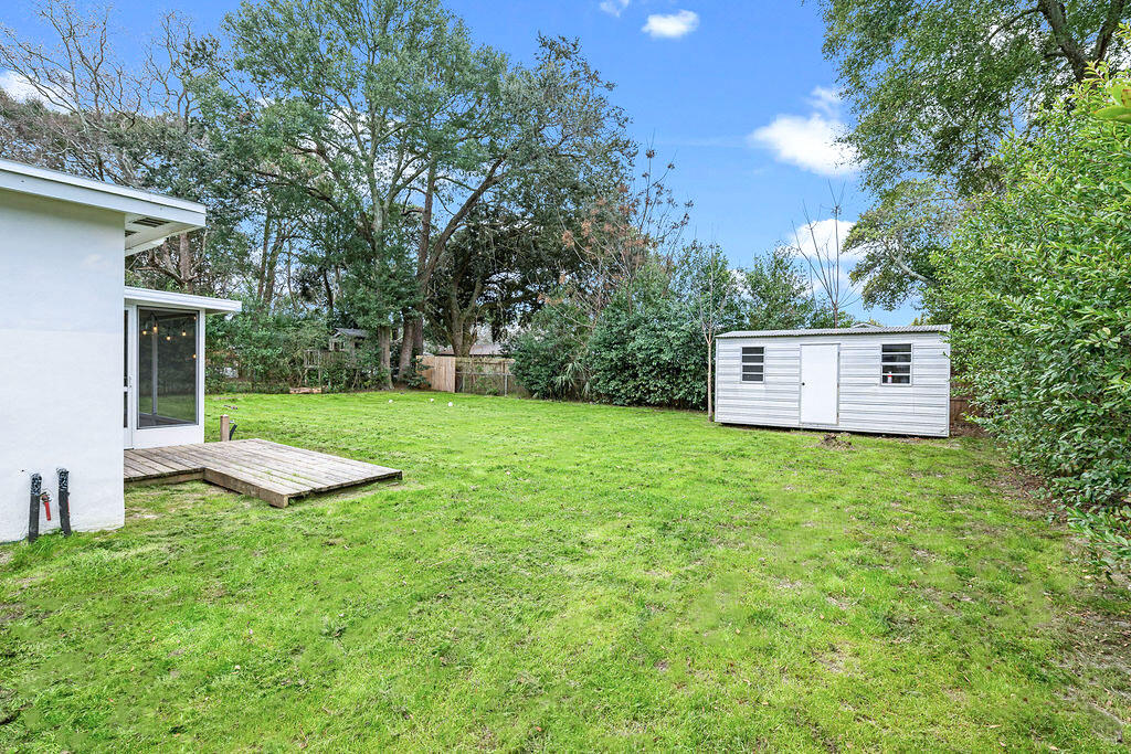 641 Cornwall Terrace Mary Esther, FL 32569 - Photo 34 of 40 Back Yard