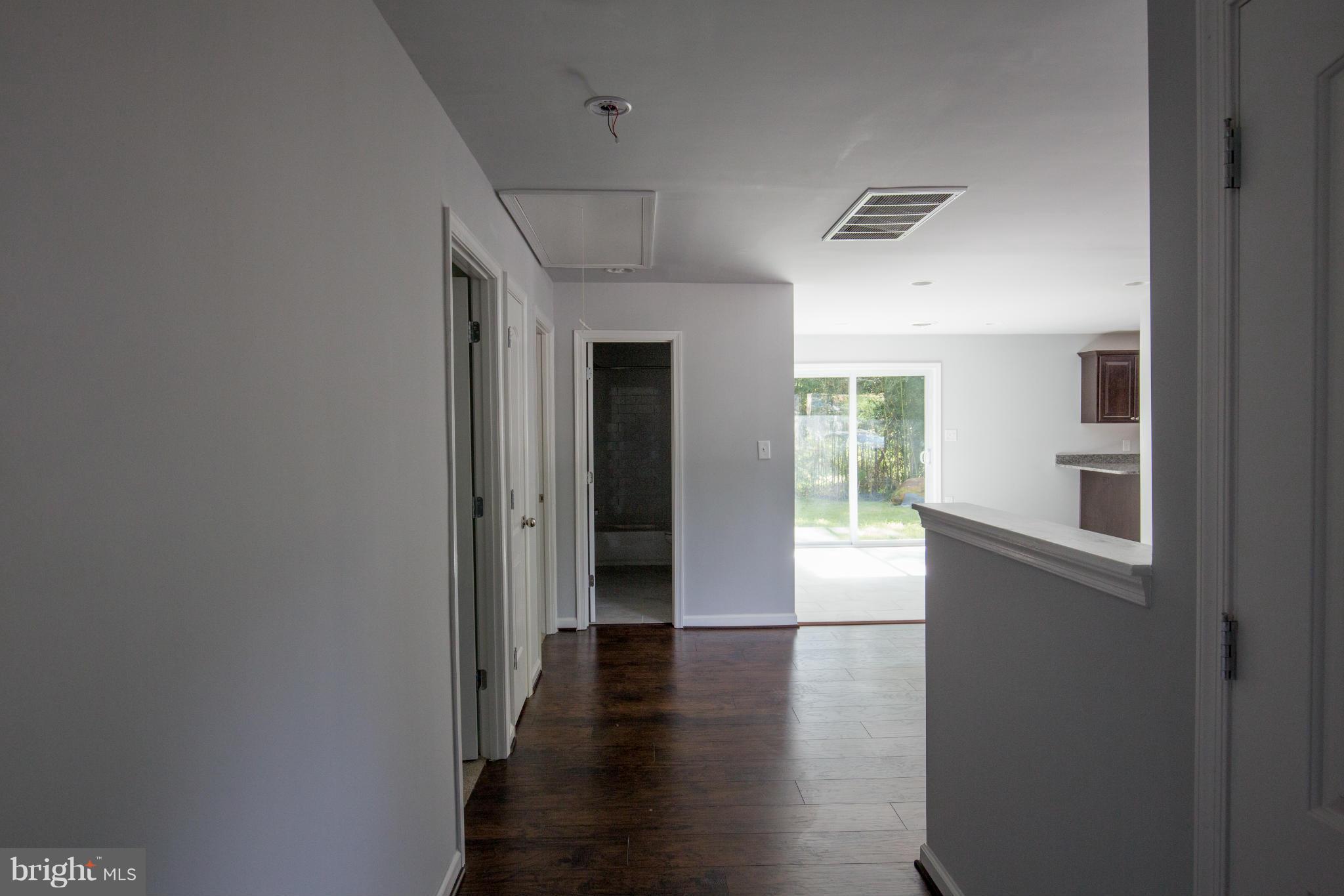1528 Friendly Road Pasadena, MD 21122 - Photo 9 of 27 Dining Room
