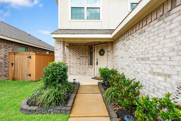 $258,000 | 5422 Logan Dale Drive, Brookshire, TX 77423